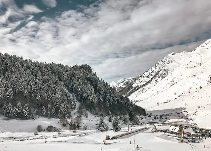 Maison De Village 8 Pers, 3 Ch, Proche Ski, Cuisine Equipee, Parking, Bebe Et Animaux Bienvenus - Fr-1-402-137 Holiday home *