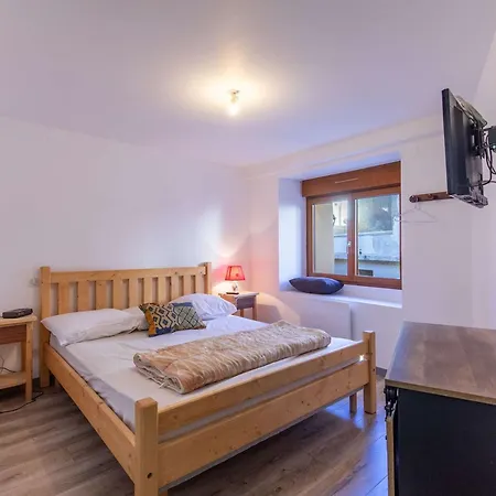 Ferienhaus Maison De Village 8 Pers, 3 Ch, Proche Ski, Cuisine Equipee, Parking, Bebe Et Animaux Bienvenus - Fr-1-402-137 Betpouey