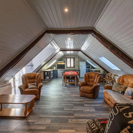 Maison De Village 8 Pers, 3 Ch, Proche Ski, Cuisine Equipee, Parking, Bebe Et Animaux Bienvenus - Fr-1-402-137