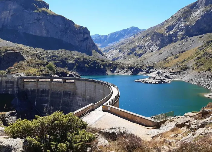 Maison De Village 8 Pers, 3 Ch, Proche Ski, Cuisine Equipee, Parking, Bebe Et Animaux Bienvenus - Fr-1-402-137 펜션 Betpouey